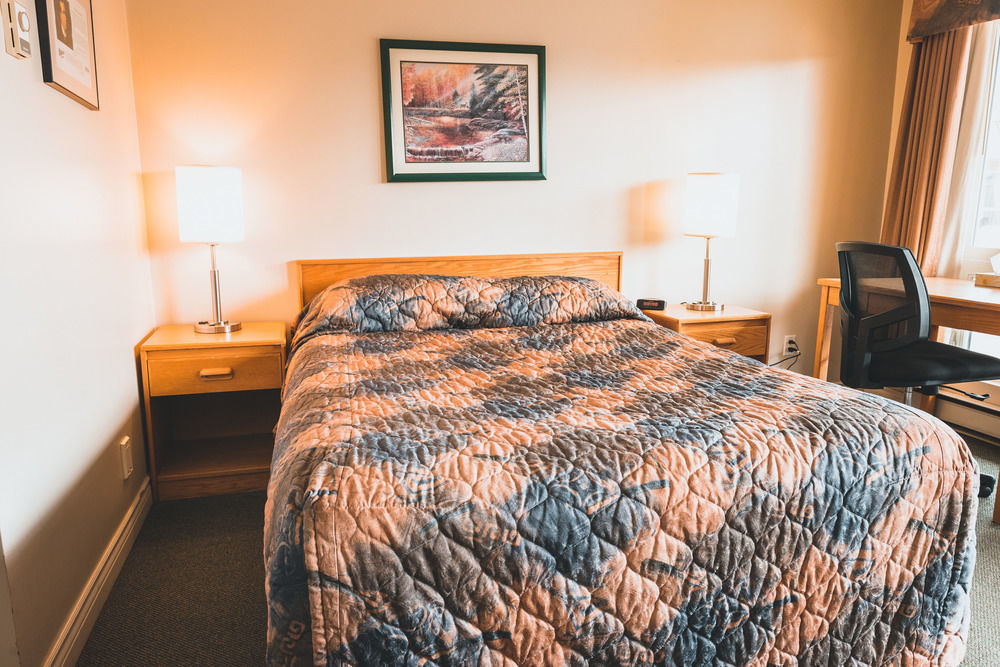 Canadian Motel North Battleford Buitenkant foto