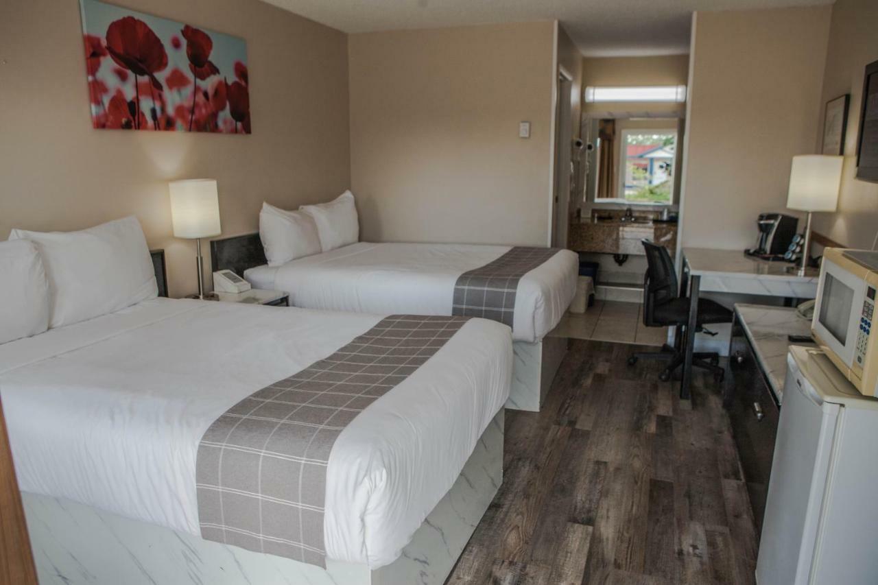 Canadian Motel North Battleford Buitenkant foto